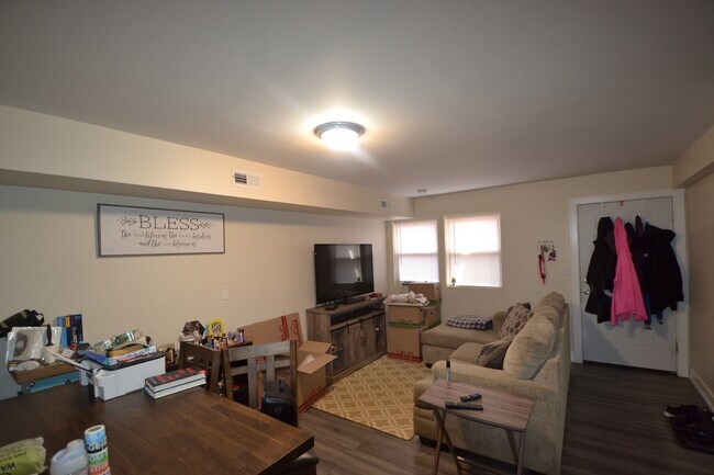 Foto del edificio - 2942 W Montrose Ave