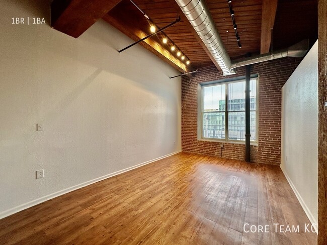 Foto del edificio - 202 W 5th St