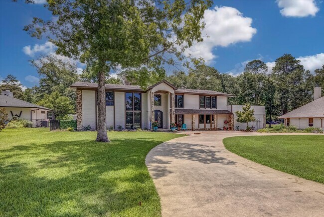 Building Photo - 22 Winged Foot Dr