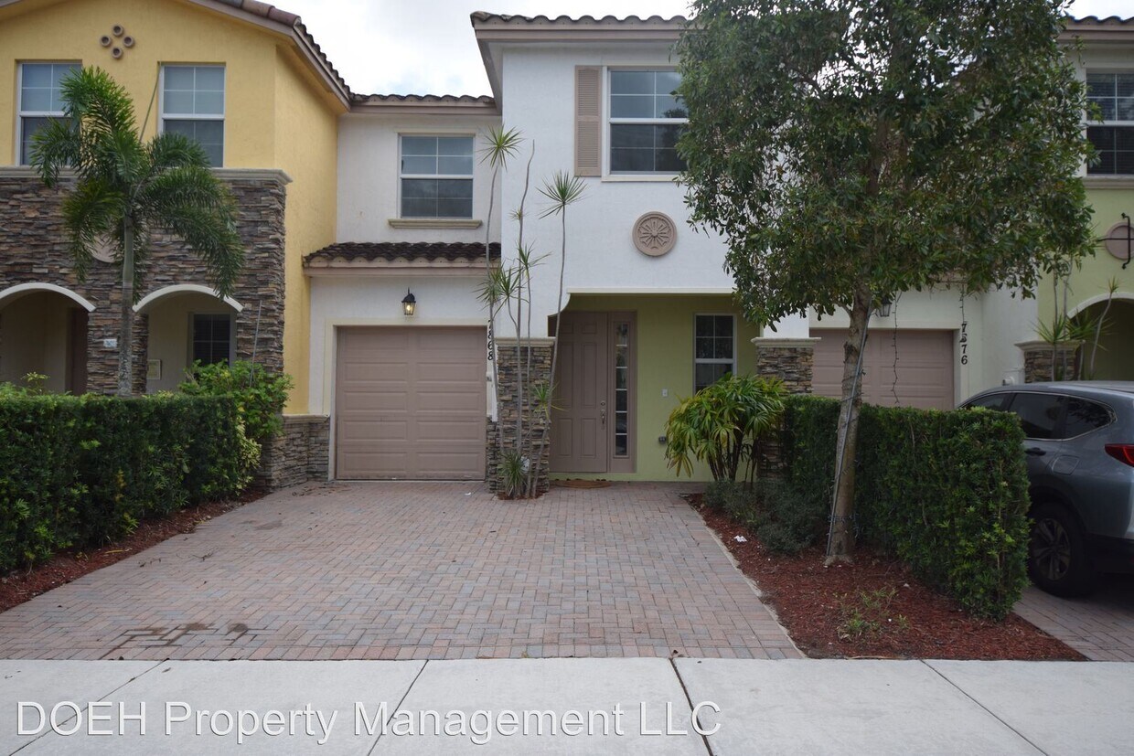 4147 Stirling Rd Unit Apt 102, Fort Lauderdale, FL 33314 Room for Rent in Fort Lauderdale, FL