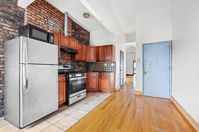 Building Photo - 62 Wyckoff Ave