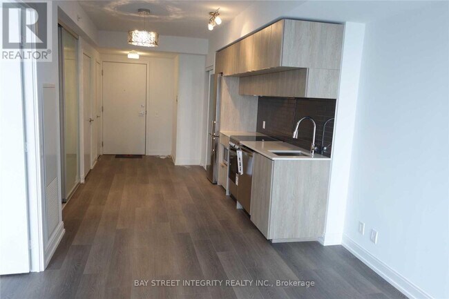 Photo du bâtiment - 181-3181 Dundas St E