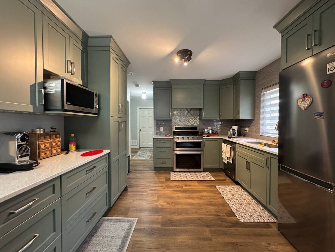 Photo principale - 21545 Campbell Av