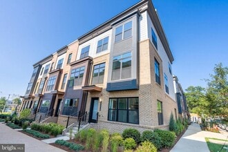 Building Photo - 2038 Tysons Ridgeline Rd