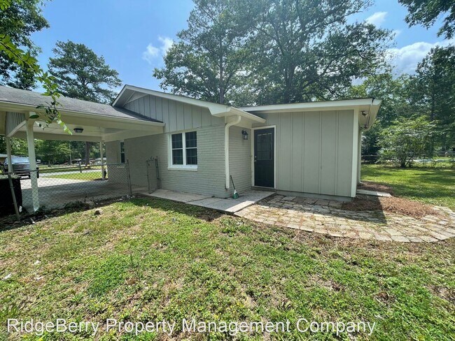 Building Photo - 3 br, 1.5 bath House - 109 Simpson Dr