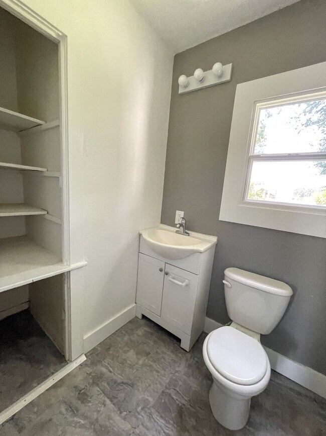 Foto del edificio - AVAILABLE NOW! Cute 3 Bedroom Home in Wake...