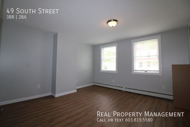 Foto del edificio - Spacious 3 Bedroom Townhouse in Rollinsford!