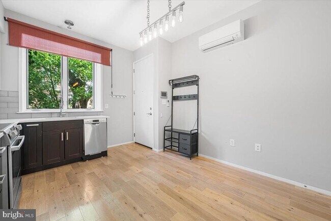 Foto del edificio - 1474 Belmont St NW