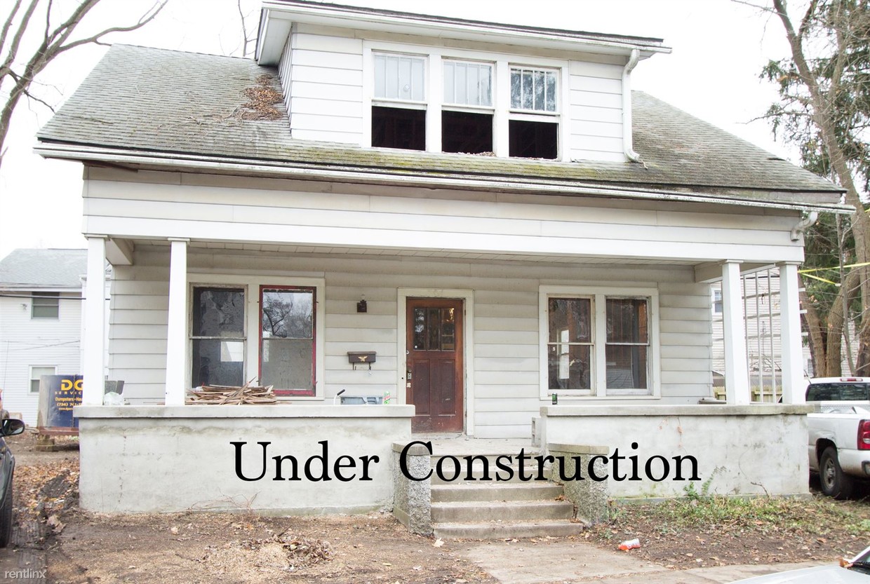 Foto principal - 836 Brookwood Pl