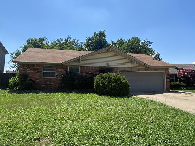 409 S English Dr, Moore, OK 73160 House Rental in Moore, OK