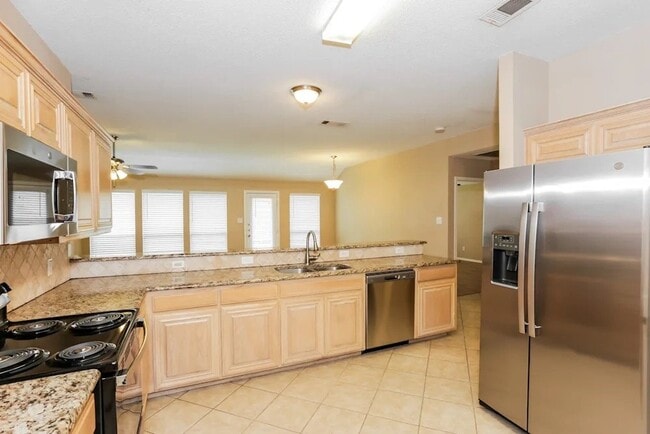 Foto del edificio - 2600 Treeview Dr