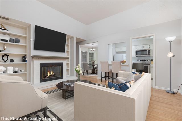 Foto del edificio - 9142 Emberglow Ln