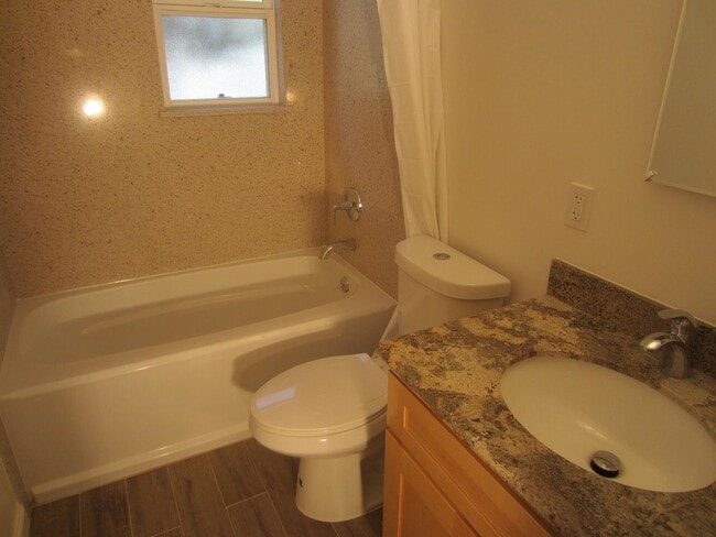 Building Photo - 1791 Villarita Dr