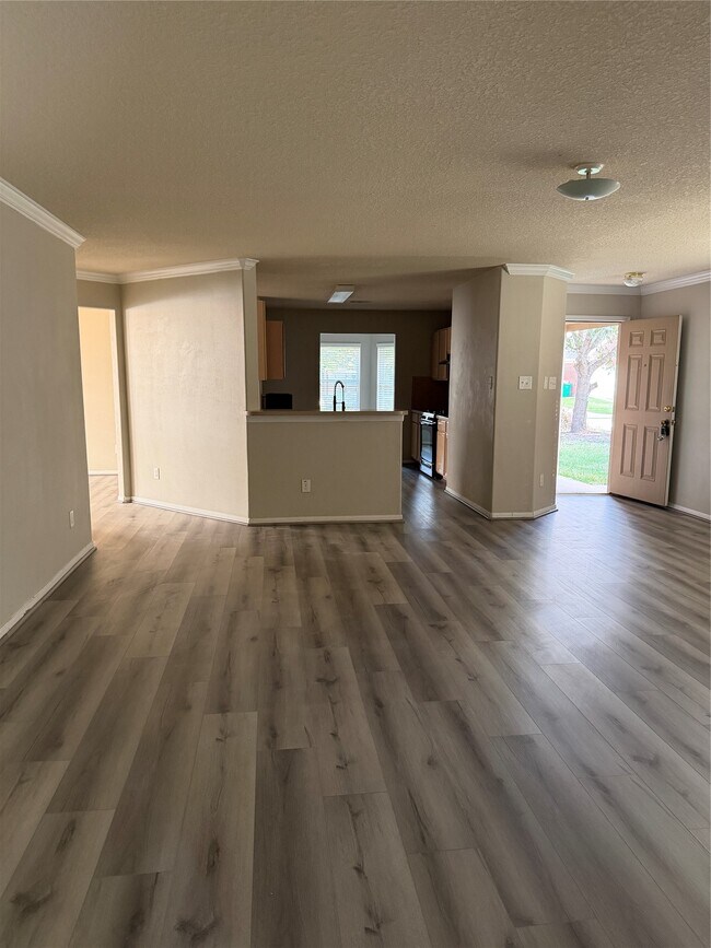 Foto del edificio - 3411 Apple Dale Dr