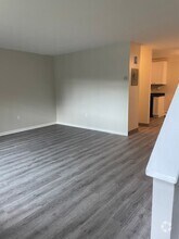 Building Photo - B 10 Nanni Dr