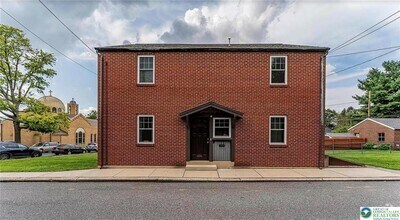 Building Photo - 718 15th Ave