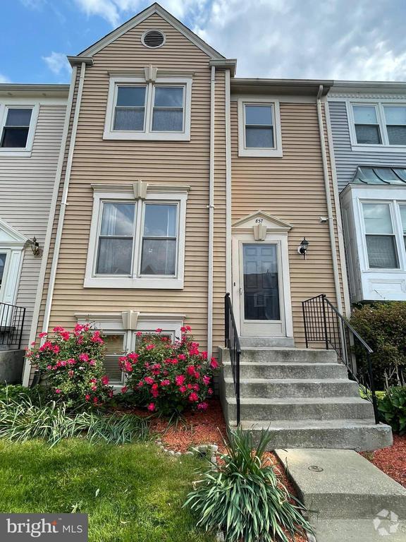 Building Photo - 857 Flagler Dr