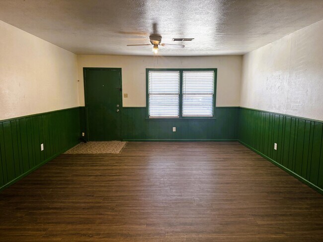 Building Photo - 2014 54th St