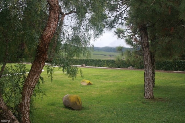 Foto del edificio - 1470 Foxenwood Dr