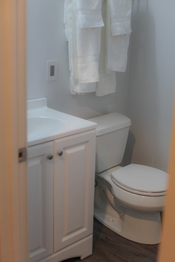 Interiores completamente nuevos con diseño moderno. - 8801 Aurora Ave N