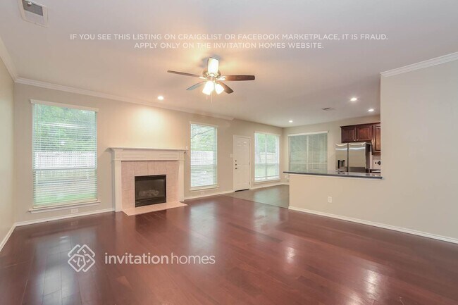Foto del edificio - 6517 Forest Park Dr