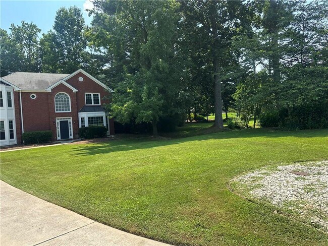 Building Photo - 1702 Stonegate Way SW