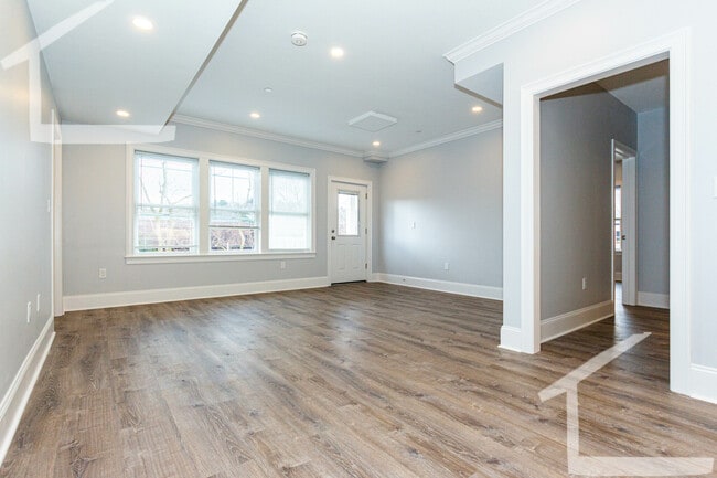 Foto del edificio - 120 Kenrick St