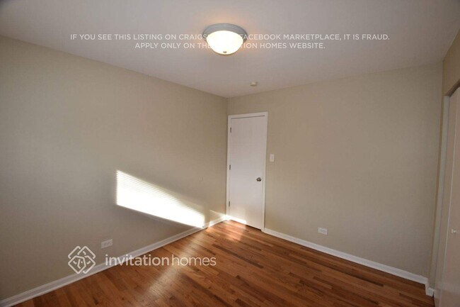 Foto del edificio - 724 W James St