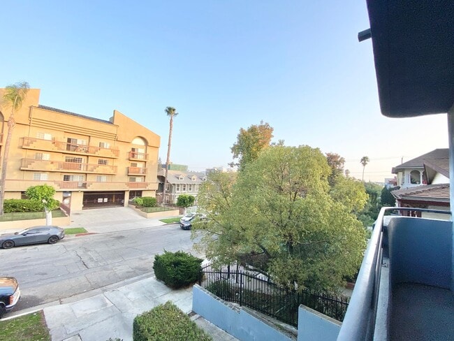 Interior Photo - Electro Apartments - WSP 833 Berendo LLC