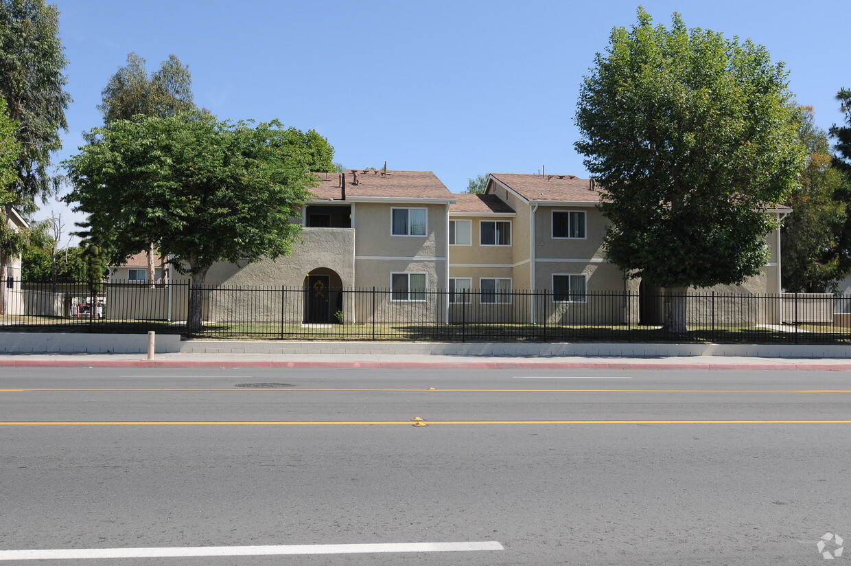 Building Photo - Meadowview Apartments II