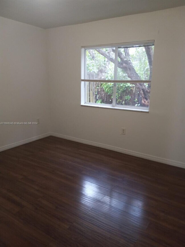 Foto del edificio - 1270 SE 31st Ct