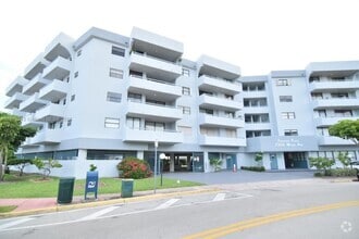 Building Photo - 7300 Wayne Ave