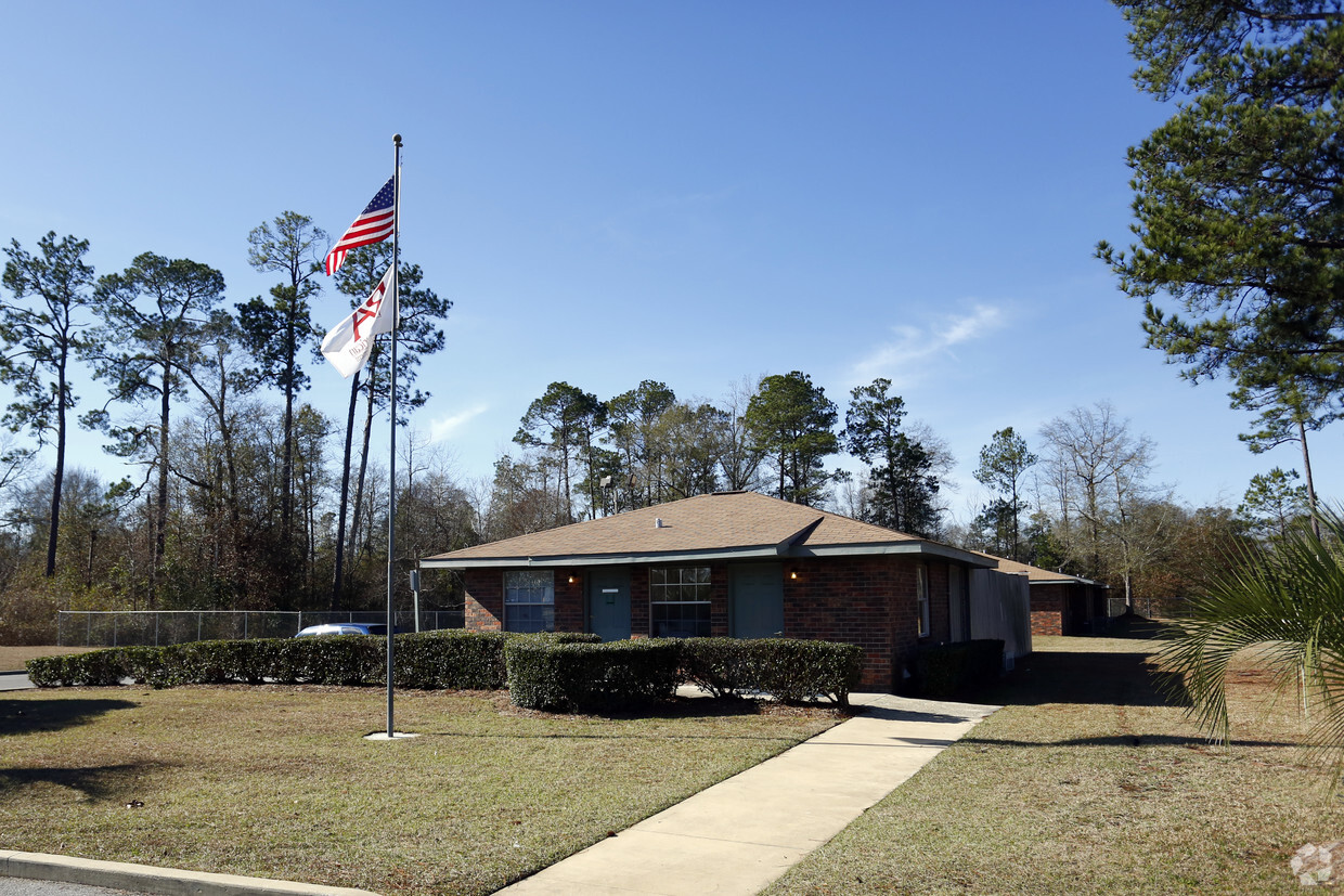 Building Photo - Century Woods Apartments