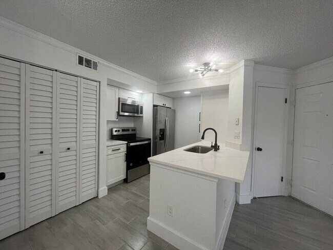 Photo - 5773 Gatlin Ave Apartment