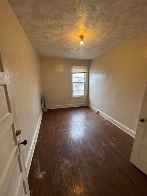 Building Photo - 2843 W Garrison Ave
