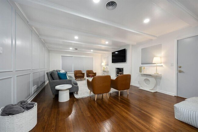Foto del edificio - 1510 Melrose Dr