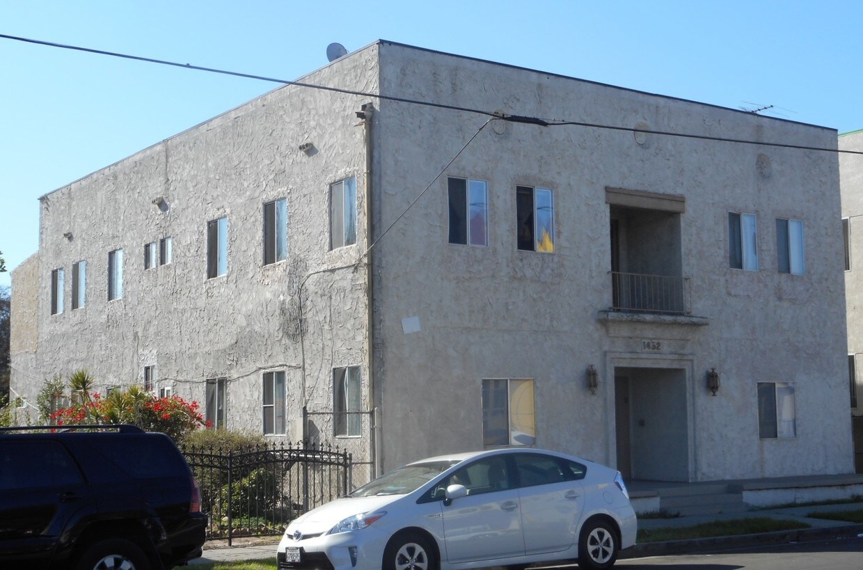 Foto del edificio - 1452 W 20th St