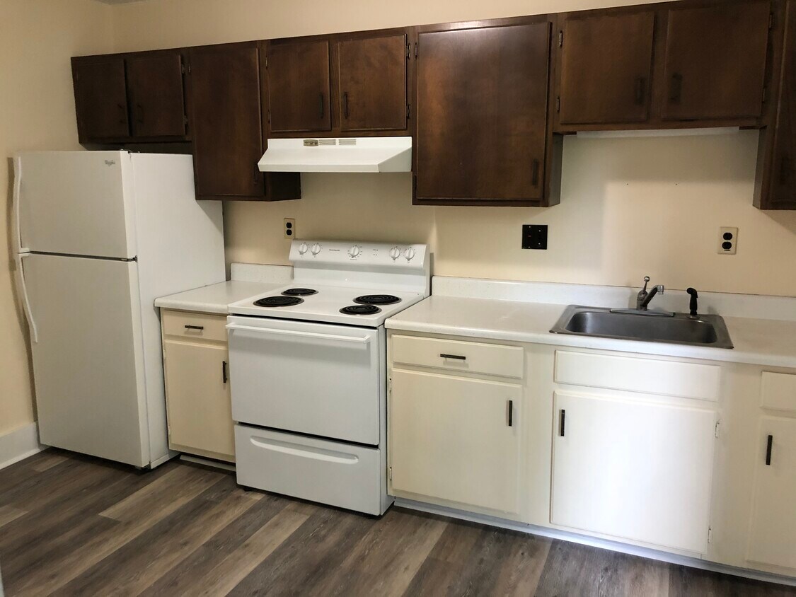 Kitchen - 432 N State St