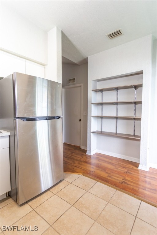 Foto del edificio - 8312 Bernwood Cove Loop