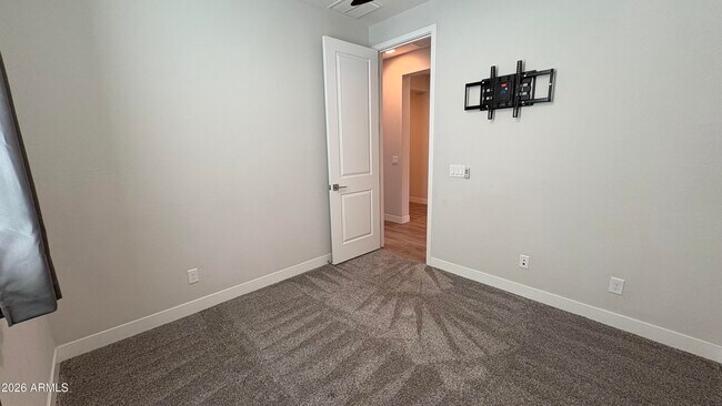 Building Photo - 12295 N 145th Ave