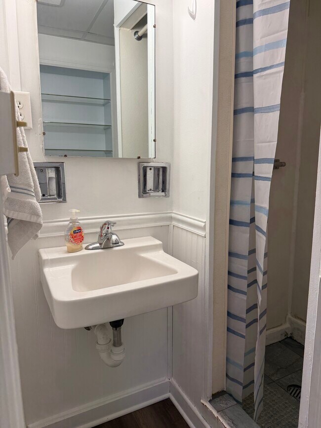 Foto del edificio - 544 S 1st Ave