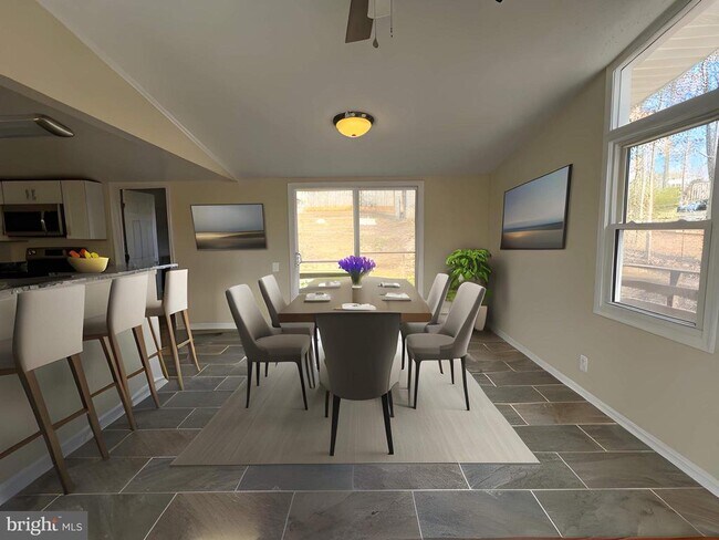 Foto del edificio - 116 Lakeview Pkwy