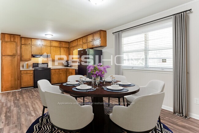 Foto del edificio - 300 Northridge Rd