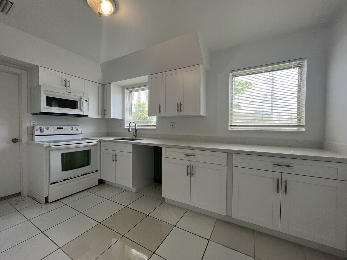 Foto principal - 3620 NW 35th Ave