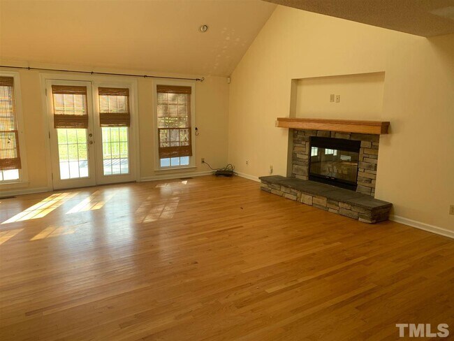 Building Photo - 7824 Humie Olive Rd