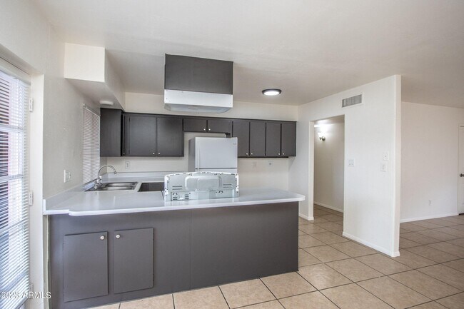 Foto del edificio - 4625 W Thomas Rd