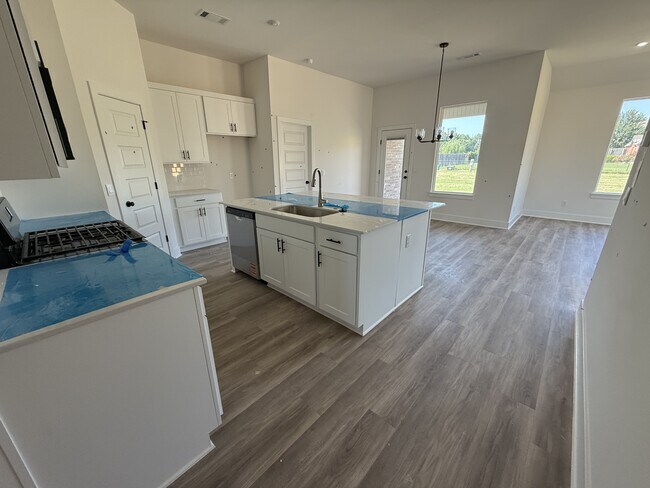 Building Photo - 416 Gosling Is