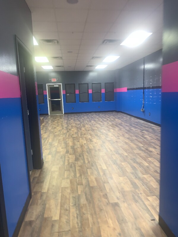 Building Photo - 7209 Hawkinsville Rd