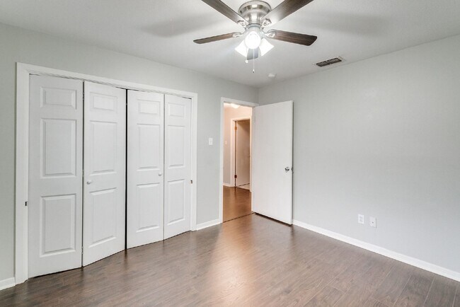 Foto del edificio - Great family home in well-established neig...