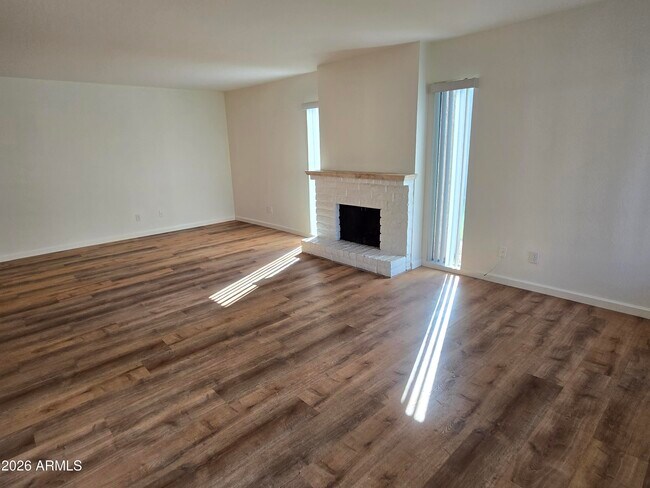 Foto del edificio - 7417 N Vía Camello Del Norte